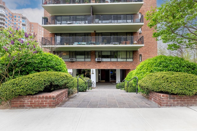 2727 Palisade Ave Unit 7-B, New York City, NY 10463 - view of apartment building / complex