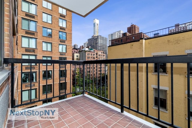 Listing photo 3 for 300 E 54th St Unit 6C, New York City NY 10022