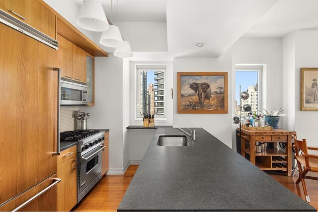 Listing photo 3 for 205 E 59th St Unit 22C, New York City NY 10022