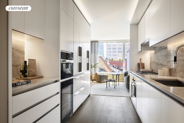 Listing photo 3 for 450 Washington St Unit 1006, New York City NY 10013