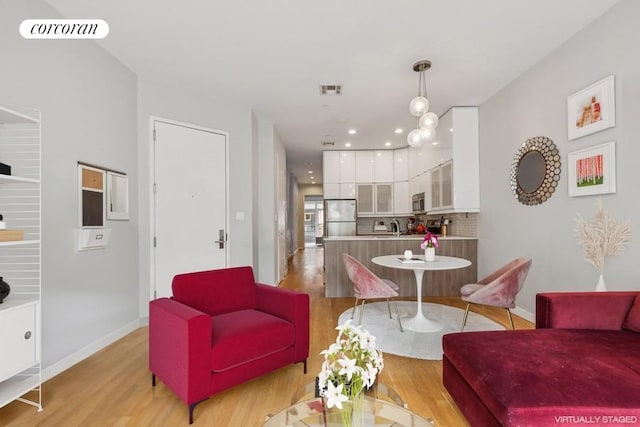 Listing photo 2 for 319 Greene Ave Unit 3B, New York City NY 11238