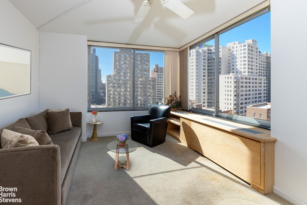 360 E 88th St Unit 10B, New York City, NY 10128