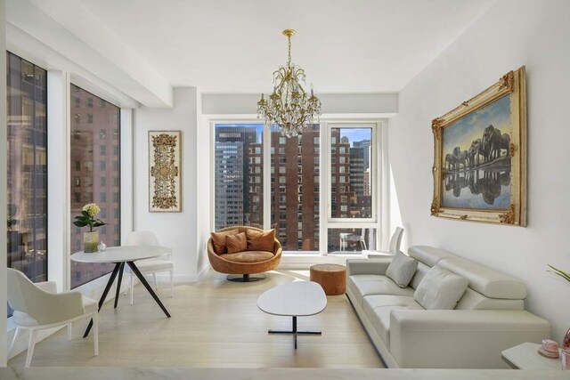 Listing photo 2 for 138 E 50th St Unit 27C, New York City NY 10022