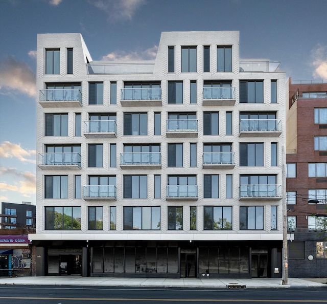 30-05 Vernon Blvd Unit 7-E, New York City, NY 11102 - view of apartment building / complex