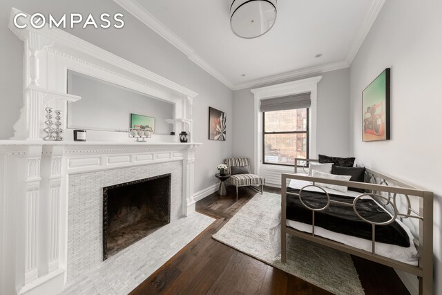 office space featuring dark hardwood / wood-style flooring, an inviting chandelier, and ornamental molding