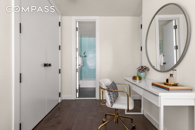 115 E 9th St Unit 8E, New York City, NY 10003 - entryway featuring dark wood-type flooring and baseboards