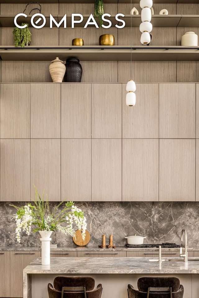 room details with tasteful backsplash