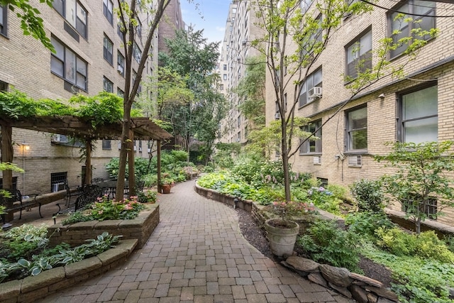 424 E 52nd St Unit 3D, New York City, NY 10022 - surrounding community featuring a patio