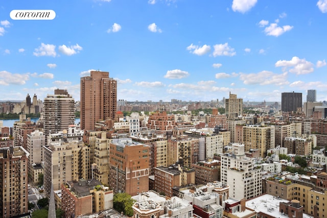 Listing photo 3 for 180 E 88th St Unit 30B, New York City NY 10128