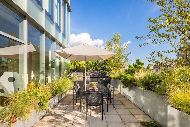 view of patio / terrace with outdoor dining space