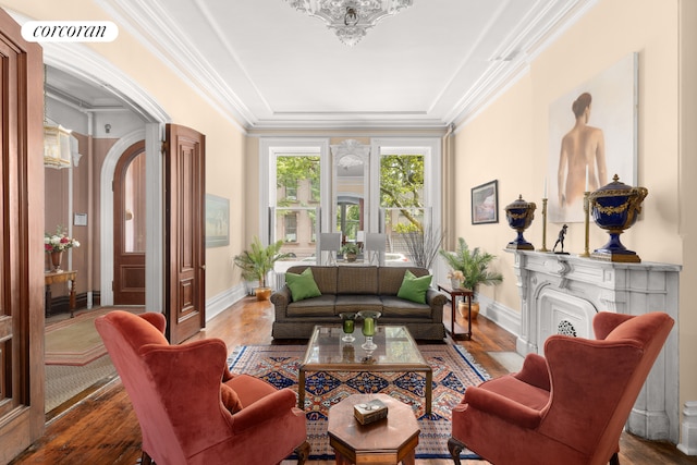 sunroom / solarium featuring a chandelier