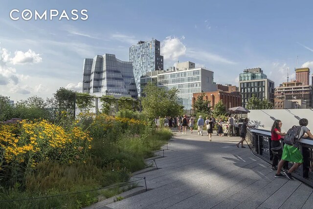 319 W 18th St Unit 1F, New York City, NY 10011 - view of community with a view of city