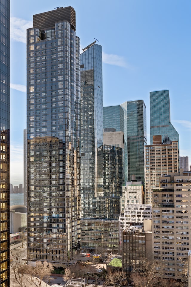 100 United Nations Plz Unit 20E, New York City, NY 10017 - skyline view