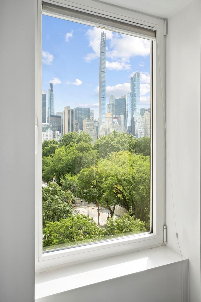 860 5th Ave Unit 7B, New York City, NY 10065 - detailed view of skyline