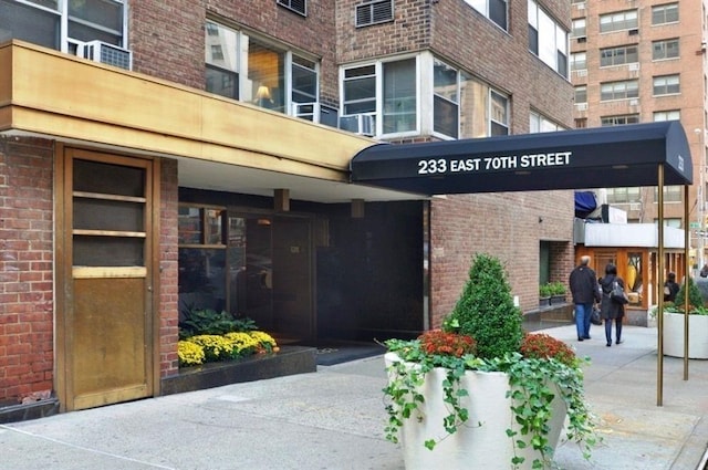 233 E 70th St Unit 10T, New York City, NY 10021 - view of property