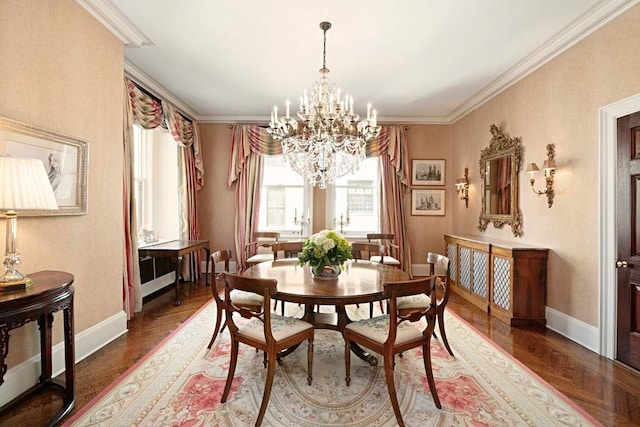 dining room featuring an inviting chandelier and ornamental molding