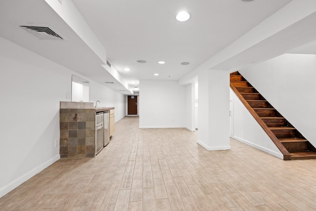 basement with wet bar