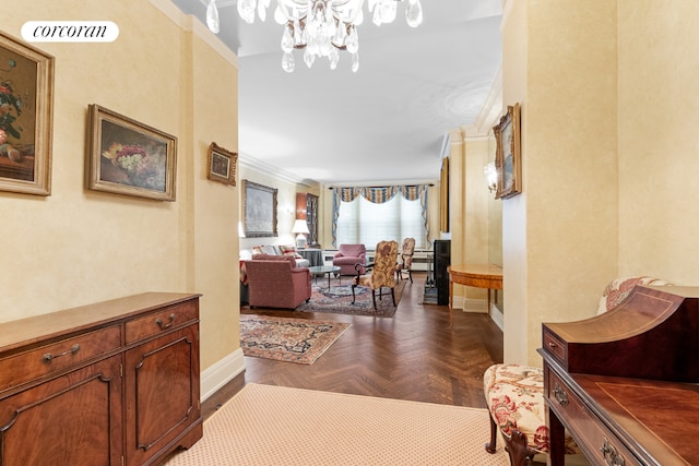 corridor featuring an inviting chandelier, baseboards, visible vents, and ornamental molding