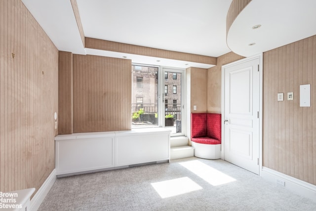 60 Sutton Pl S Unit Ph19S, New York City, NY 10022 - carpeted spare room featuring wallpapered walls