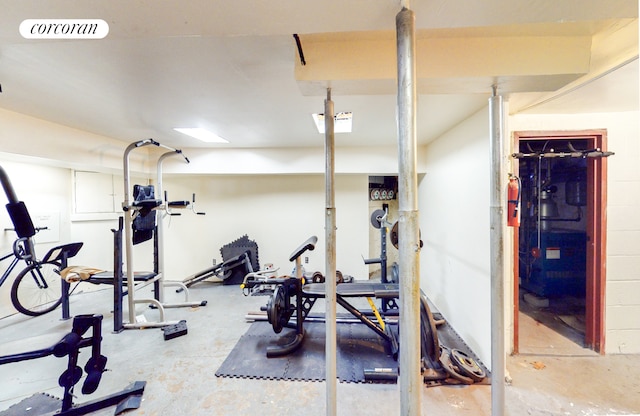 workout room featuring visible vents