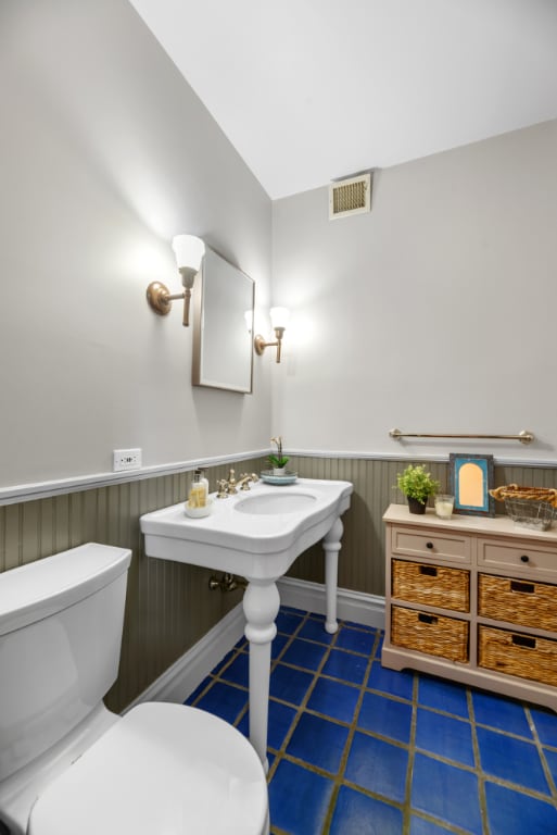 bathroom with toilet