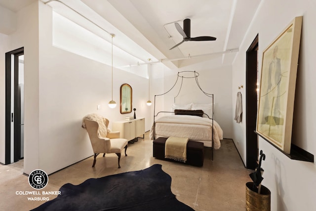 bedroom featuring ceiling fan