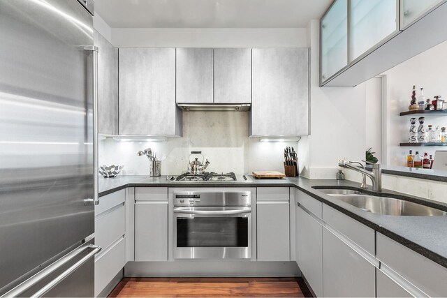 Listing photo 3 for 300 E 55th St Unit 20C, New York City NY 10022