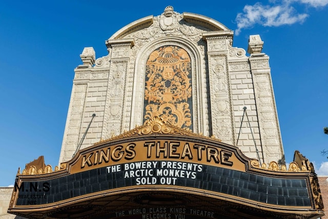 view of building exterior