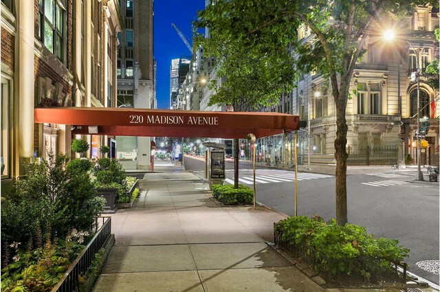 220 Madison Ave Unit 15N, New York City, NY 10016 - view of community