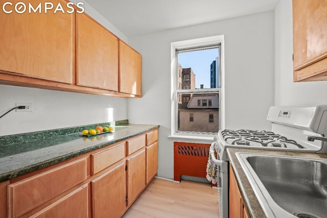 Listing photo 2 for 2630 Kingsbridge Ter Unit 5M, New York City NY 10463