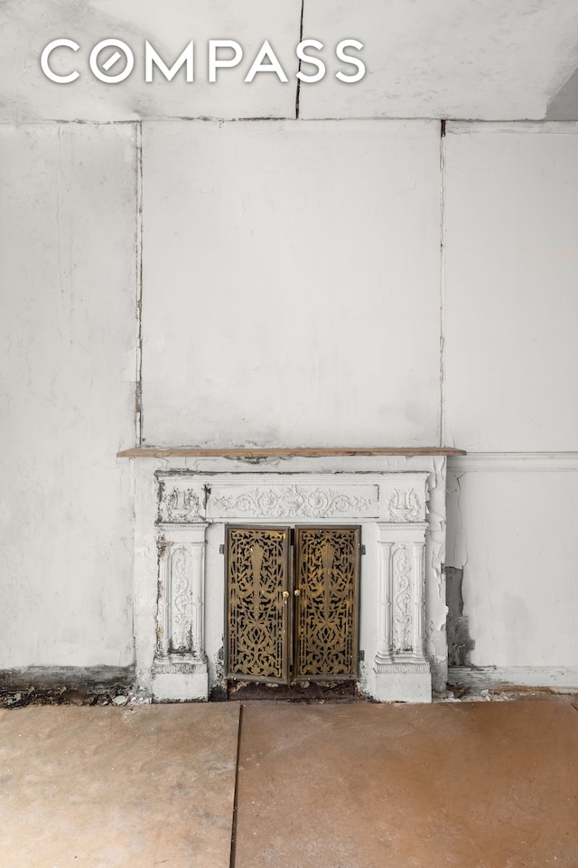 10 Bedford St, New York City, NY 10014 - detailed view of concrete flooring