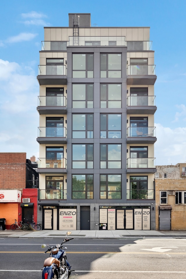 11-52 44th Dr Unit 2-A, New York City, NY 11101 - view of apartment building / complex