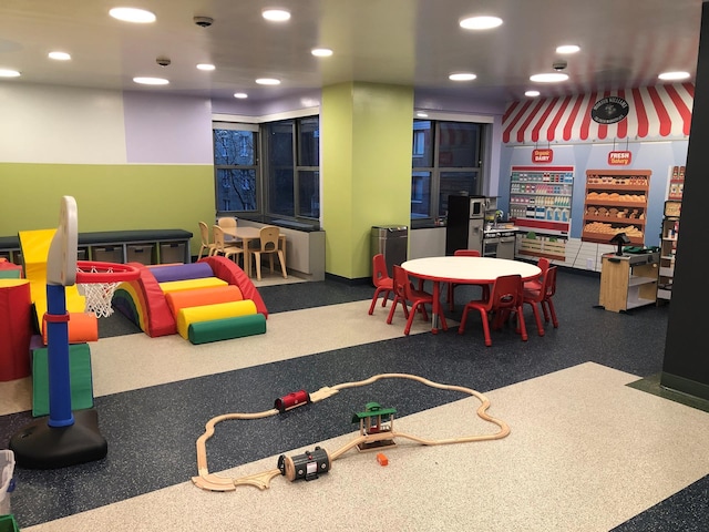 360 E 72nd St Unit B804, New York City, NY 10021 - playroom featuring recessed lighting