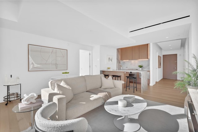 Listing photo 3 for 611 W 56th St Unit 7A, New York City NY 10019