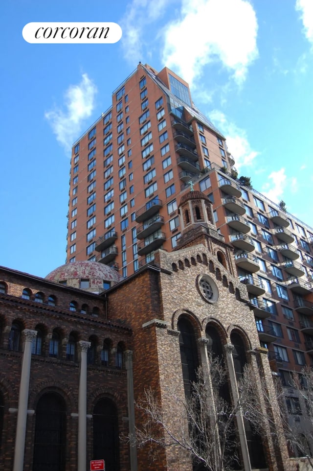 343 E 74th St Unit Ph34D, New York City, NY 10021 - view of building exterior