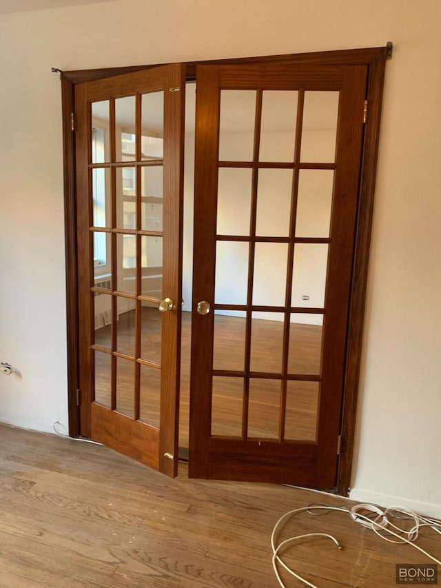 interior details with wood finished floors