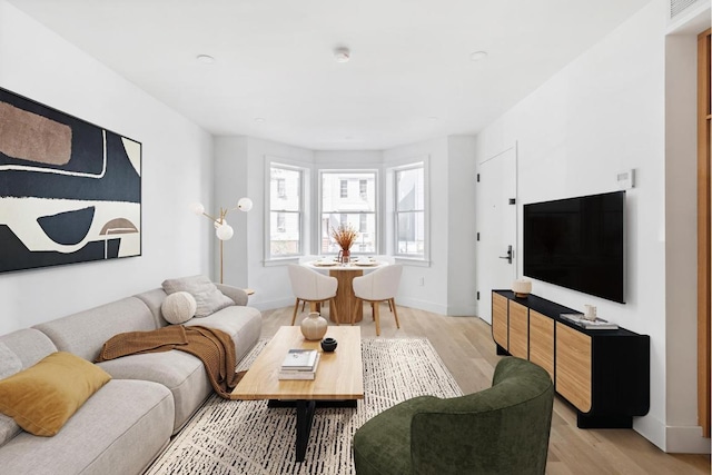 Listing photo 3 for 1174 Putnam Ave Unit 1, New York City NY 11221