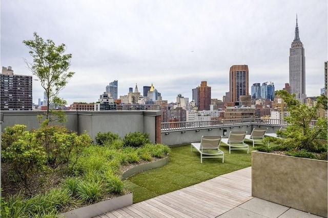 Listing photo 3 for 308 E 38th St Unit 17/18C, New York City NY 10016