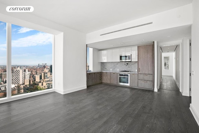 Listing photo 3 for 45 E 22nd St Unit 26B, New York City NY 10010