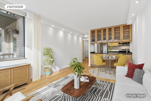 Listing photo 3 for 393 W 49th St Unit 3Hh, New York City NY 10019