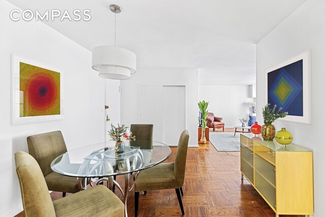 12 Beekman Pl Unit 9D, New York City, NY 10022 - view of dining room