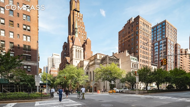 135 E 39th St Unit 5E, New York City, NY 10016 - view of property with a view of city