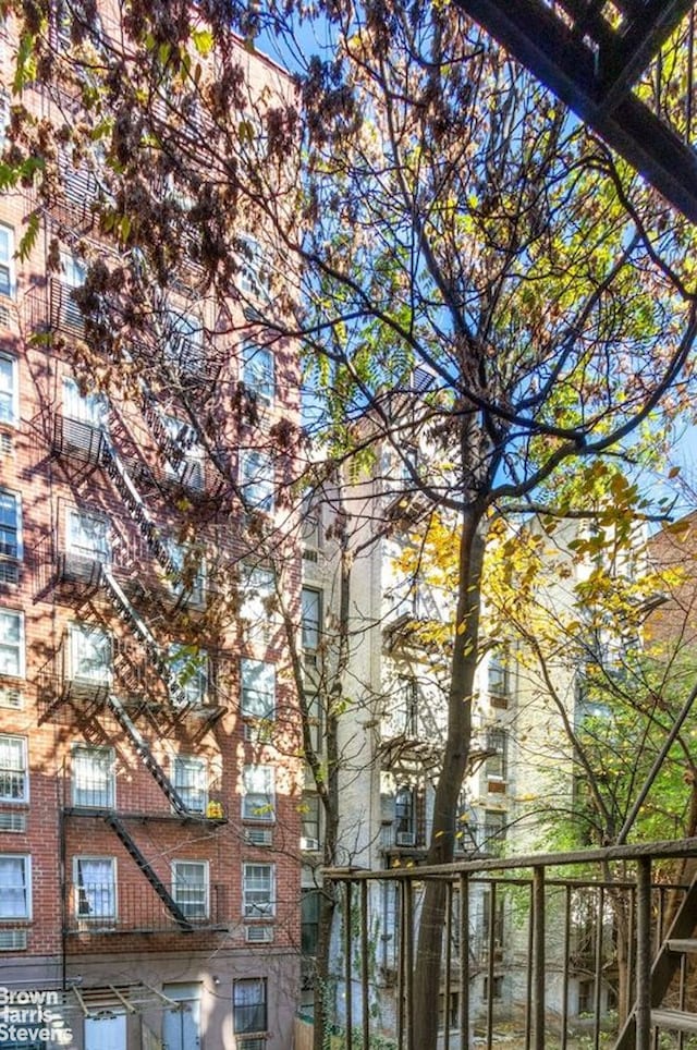 405 E 82nd St Unit 2H, New York City, NY 10028 - view of apartment building / complex