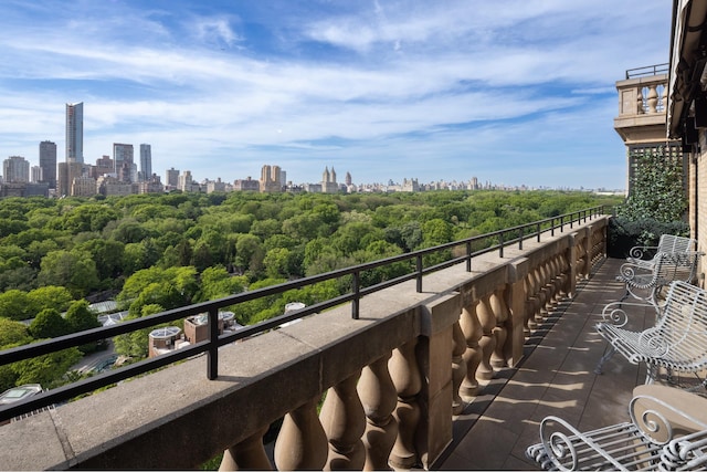 825 5th Ave Unit 15Flr, New York City, NY 10065 - balcony with a view of skyline