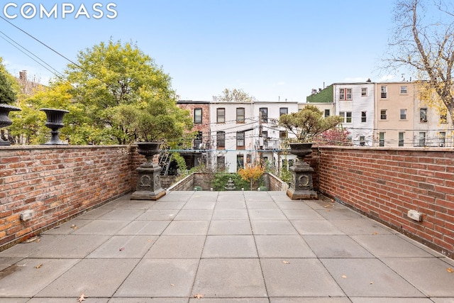 Listing photo 3 for 185 Bainbridge St, New York City NY 11233