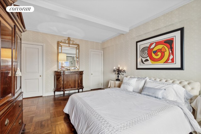 bedroom with visible vents, ornamental molding, and baseboards