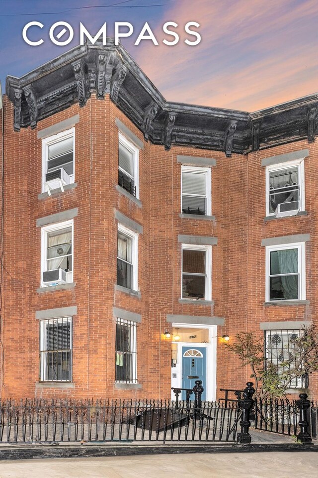 397 Douglass St, New York City NY, 11217, 5 bedrooms, 4 baths townhouse for sale