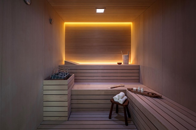 view of sauna / steam room