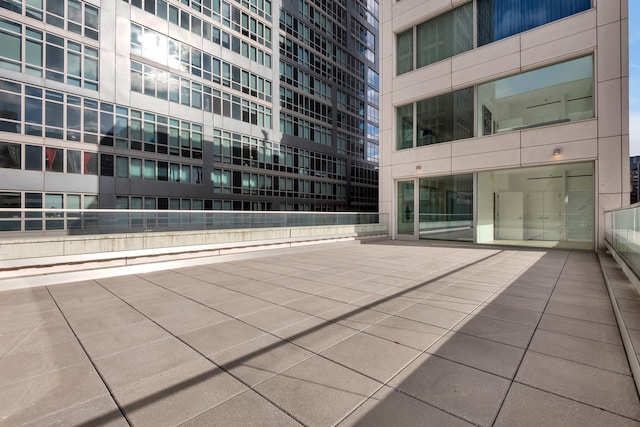 611 W 56th St Unit 4E, New York City, NY 10019 - view of patio