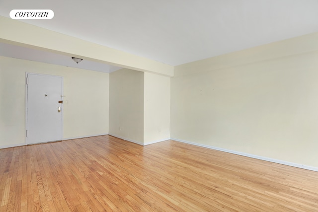 Listing photo 2 for 1420 York Ave Unit 4A, New York City NY 10021